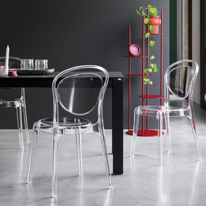 51 прозрачный стул, который привнесет новый штрих в современный минимализм