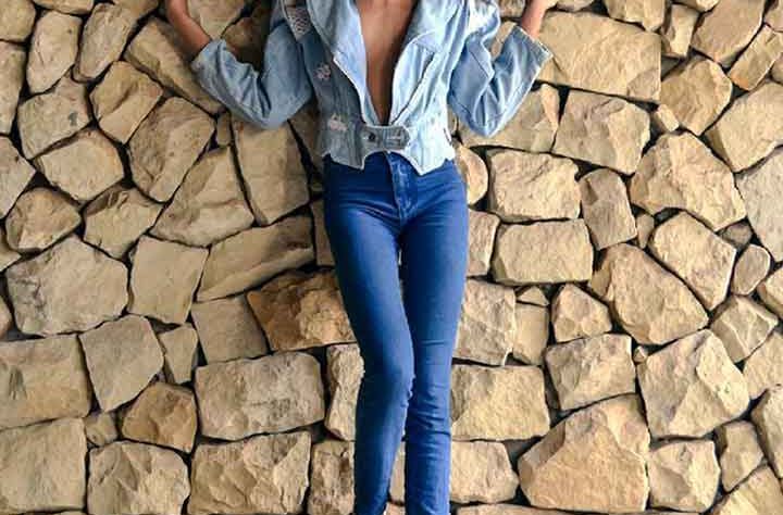 How To Style Mom Jeans – 27 Outfit Ideas